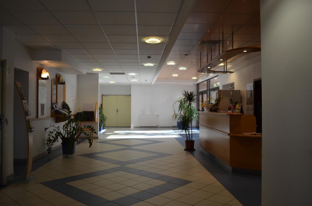 Kyriad Direct Montauban Centre Zewnętrze zdjęcie